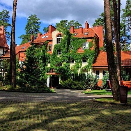 Marina Szalonego Greka Hotell Borne Sulinowo Exteriör bild